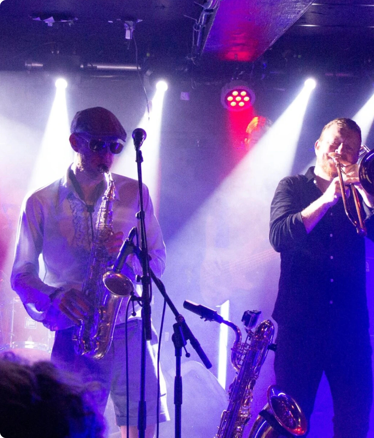 Rasmus Wolff and Anders Blauenfeldt performing